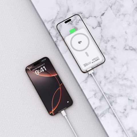 Tech-Protect PB24 LifeMag Qi2 MagSafe power bank 10000mAh biały