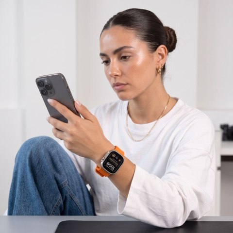 Pasek silikonowy Tech-Protect Silicone Line do Apple Watch 8 / 9 / 10 / 11 / 12 / SE / Ultra (44/45/46/49 mm) pomarańczowy