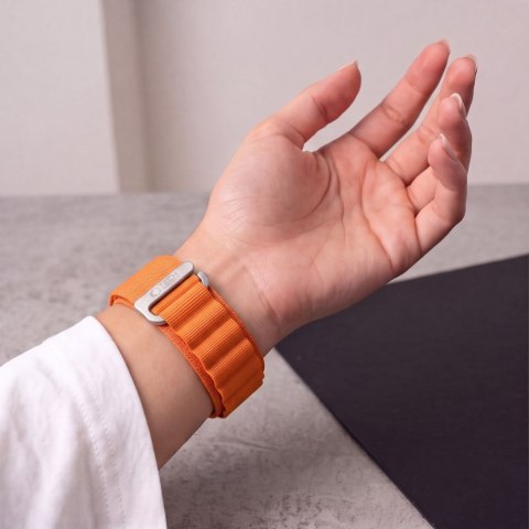 Pasek Tech-protect Nylon PRO Apple WATCH 8 / 9 / 10 / 11 / 12 / SE / ULTRA (44 / 45 / 46 / 49 MM) Orange